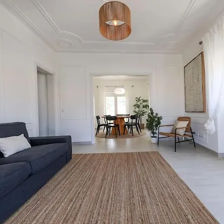 Close To Everything Bright Modern Nazare