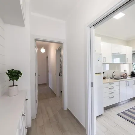 Apartment Close To Everything Bright Modern *